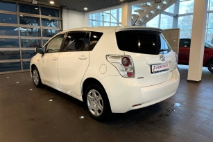 TOYOTA VERSO
