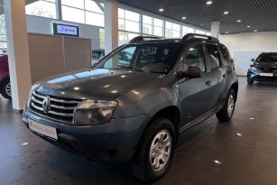 RENAULT DUSTER