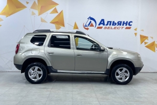 RENAULT DUSTER