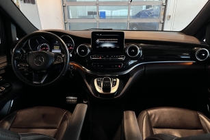 MERCEDES-BENZ V250