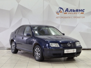 VOLKSWAGEN BORA