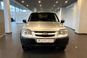 CHEVROLET NIVA