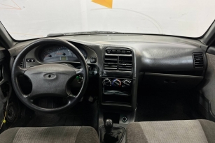 LADA 2112