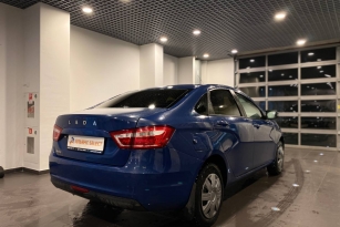 LADA VESTA