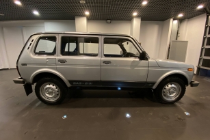 LADA 2131 (4X4)