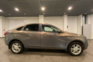 LADA VESTA