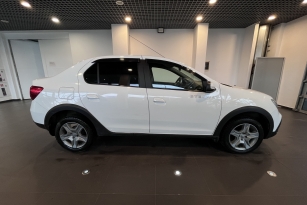 RENAULT LOGAN