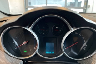 CHEVROLET CRUZE