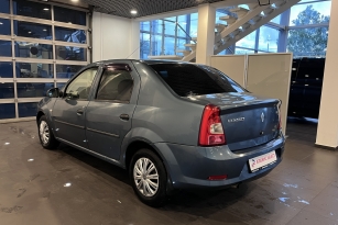 RENAULT LOGAN