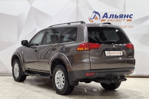 MITSUBISHI PAJERO SPORT