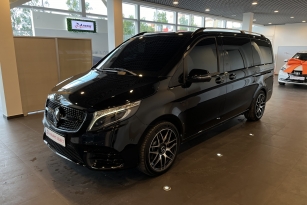 MERCEDES-BENZ V250