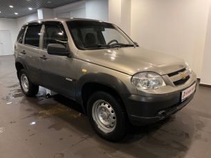 CHEVROLET NIVA