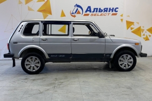 LADA 2131 (4X4)
