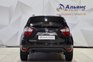 NISSAN TERRANO