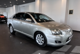 TOYOTA AVENSIS