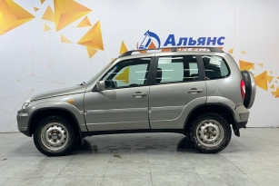 CHEVROLET NIVA