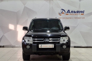 MITSUBISHI PAJERO