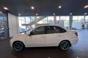 LADA GRANTA
