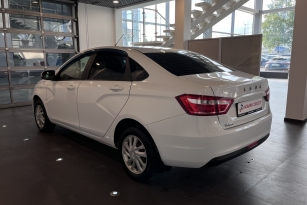 LADA VESTA