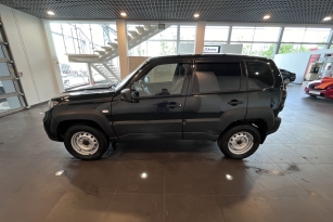 LADA NIVA TRAVEL