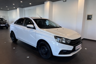 LADA VESTA