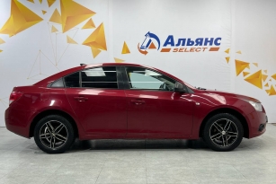 CHEVROLET CRUZE