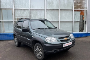 CHEVROLET NIVA