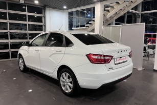 LADA VESTA