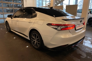 TOYOTA CAMRY