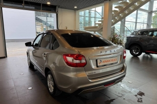 LADA GRANTA