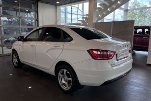 LADA VESTA