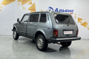 LADA 2131 (4X4)