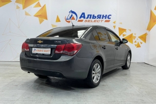 CHEVROLET CRUZE