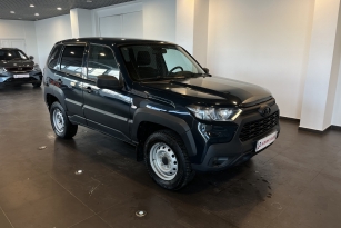 LADA NIVA TRAVEL
