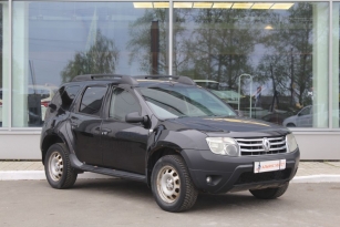 RENAULT DUSTER