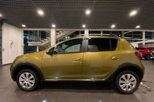 RENAULT SANDERO STEPWAY