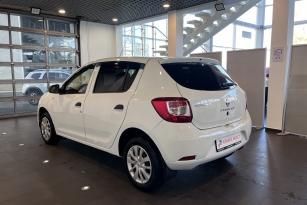RENAULT SANDERO