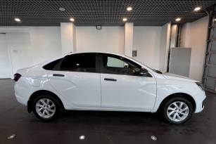 LADA VESTA