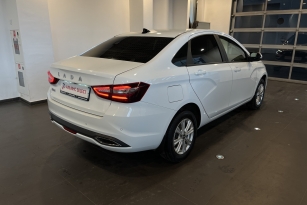LADA VESTA