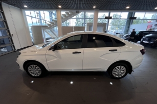 LADA VESTA