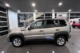 LADA NIVA TRAVEL