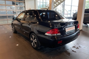 MITSUBISHI LANCER 1.6
