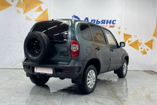 CHEVROLET NIVA