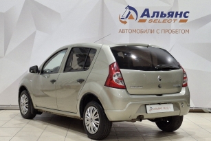 RENAULT SANDERO