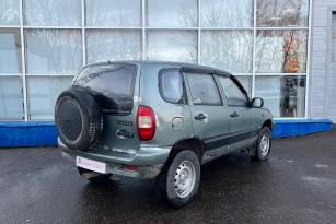 CHEVROLET NIVA