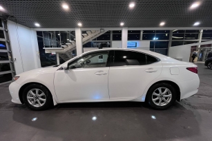 LEXUS ES250