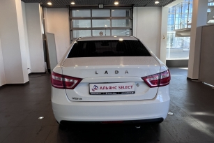 LADA VESTA