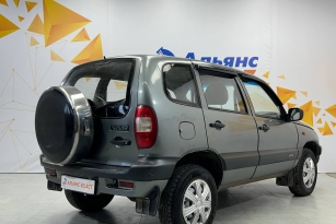 CHEVROLET NIVA