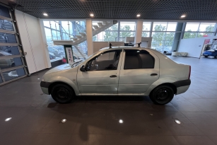 RENAULT LOGAN