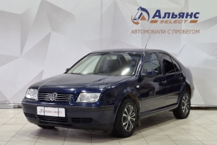 VOLKSWAGEN BORA